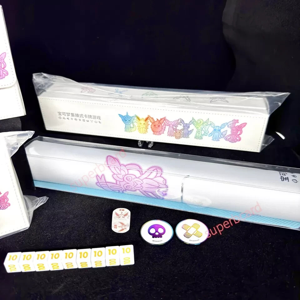Set Pokémon Eevee - Tapis De Jeu, Boîte De Rangement, Dés Et Compteurs De Dégâts (2024)