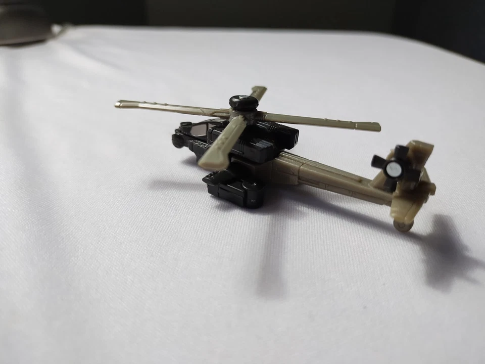 Transformers Universe 2: Mini-Con exclusivo de tienda "Crosshairs" coleccionable  Foto 4 de 4