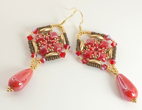 orecchini a goccia rossi pendenti handmade perline vetro ceramica regalo donna - Foto 3 di 10