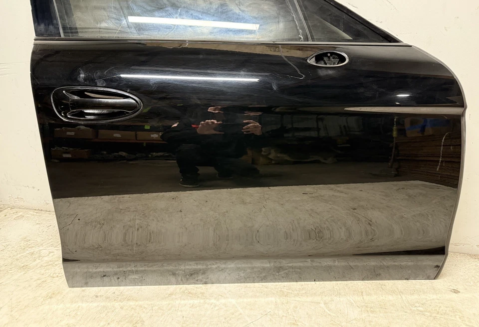 2010-2016 PORSCHE PANAMERA RIGHT FRONT PASSENGER DOOR COMPLETE BLACK NO DAMAGE - Image 3 of 4