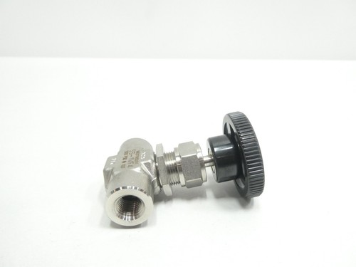 Swagelok SS-1VF4 Manual Stainless Needle Valve 5000psi 1/4in Npt - Picture 2 of 5