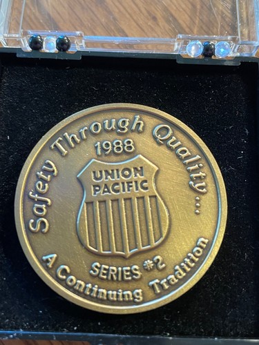 Vintage 5 Union Pacific RR 1988 Series #2 Safety Through Quality Tokens - Picture 10 of 20
