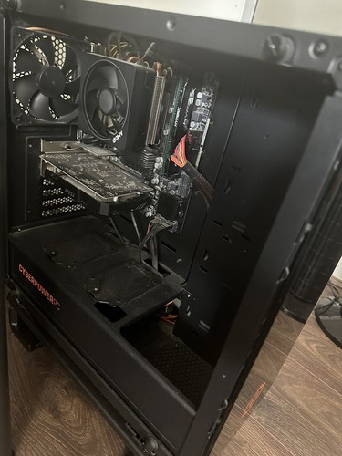 CYBERPOWER GAMING PC - Picture 3 of 4