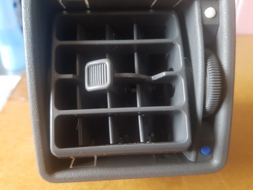 ROVER METRO R/H AIR VENT JBD 10007 L0Y - Picture 2 of 4