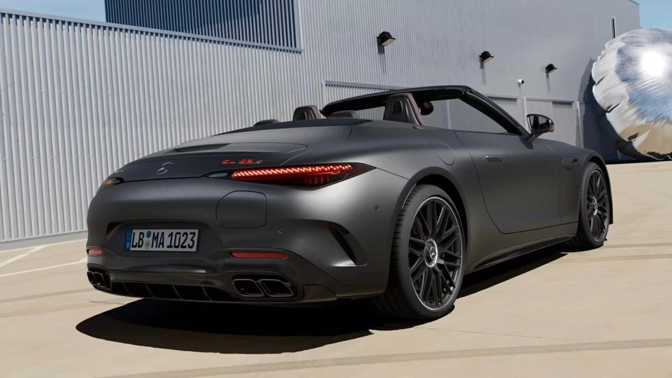 Tapacubos de rueda negra opaca Mercedes Benz GT63 S63 SL63 GLS63 E63 AMG Foto 3 de 4