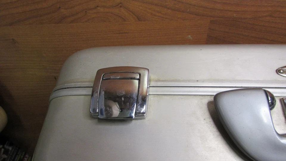 复古 Zero Halliburton 铝组合锁附件 18"x13"x6" 金属保护壳 — 第 3/4 张图片