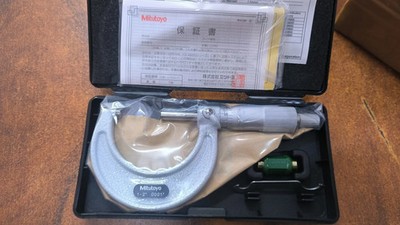  Mitutoyo 103-132 Outside Micrometer, Baked-enamel Finish, Ratchet Stop, 1-2''