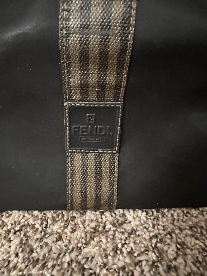 Bolsa de cosméticos/artículos de tocador Fendi Foto 2 de 4