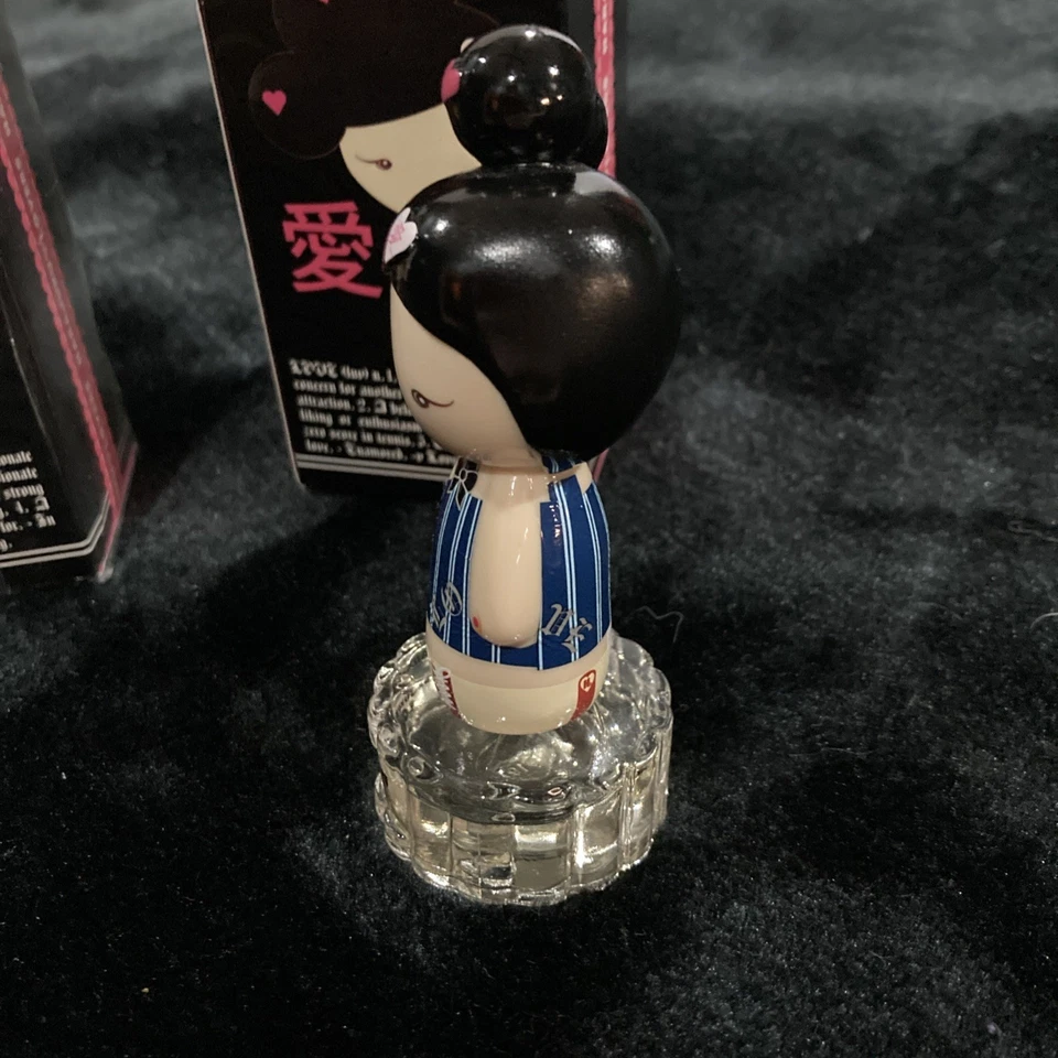 Raro y Difícil de Encontrar Harajuku Lovers 🥰**AMOR** Perfume Sellado en Caja Original Foto 4 de 4