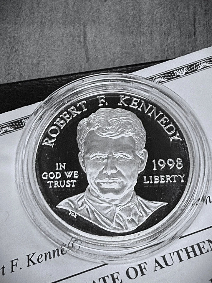 1998-S ROBERT F. KENNEDY$1 SILVER COMMERATIVE PROOF DOLLAR WITH ORIGNAL BOX & CO - Image 3 of 4