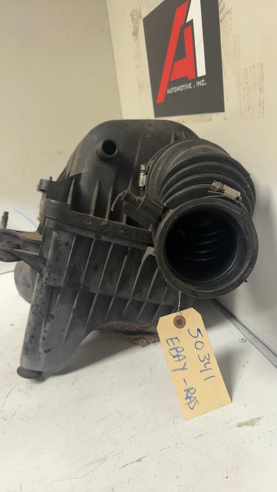 2009-2011 VOLKSWAGON ROUTAN 3.8L AIR BOX CLEANER - Image 3 of 4