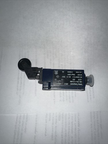 SCHMERSAL Z4K 235-11Z-U90 -2225 -S51 IEC 60947-5-1 (NEW) Safety Component IP67 - Picture 8 of 10
