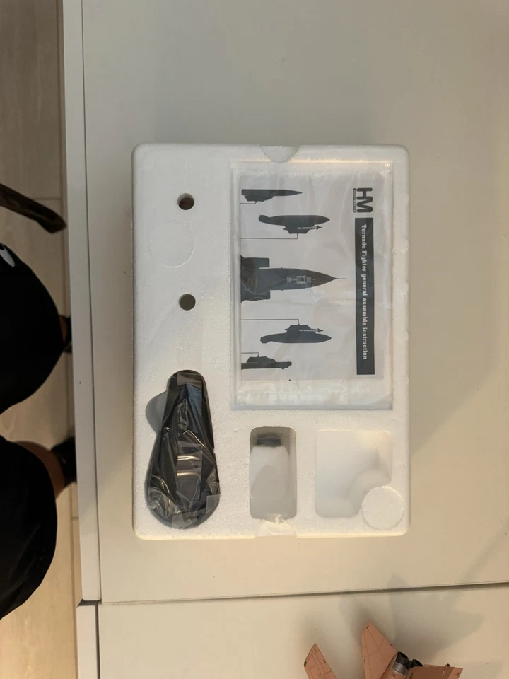 Hobby Master 1/72 Panavia Tornado GR.Mk 1 RAF Nº15 Sqn MiG Eater Tabuk AB HA6704 Foto 3 de 4