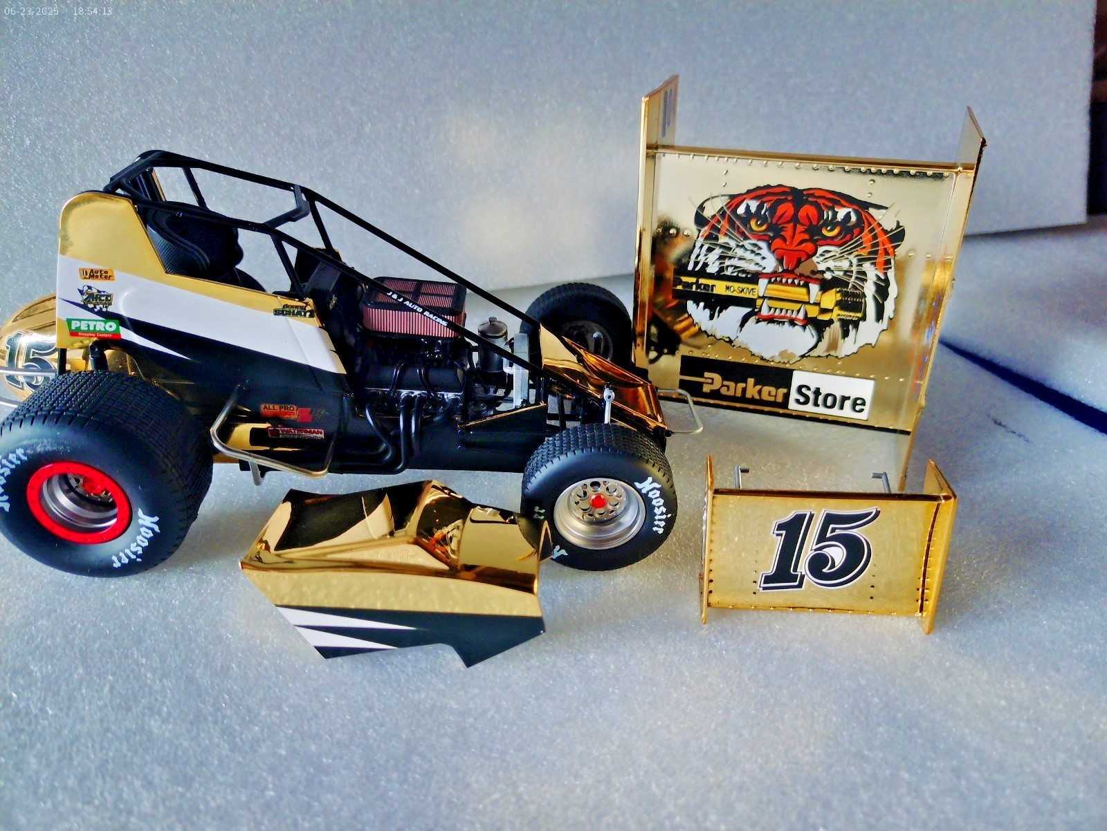 2026 DONNY SCHATZ PARKER STORE GOLD CHAMPION EXCLUSIVE 1:18 ACME SPRINT A1809528