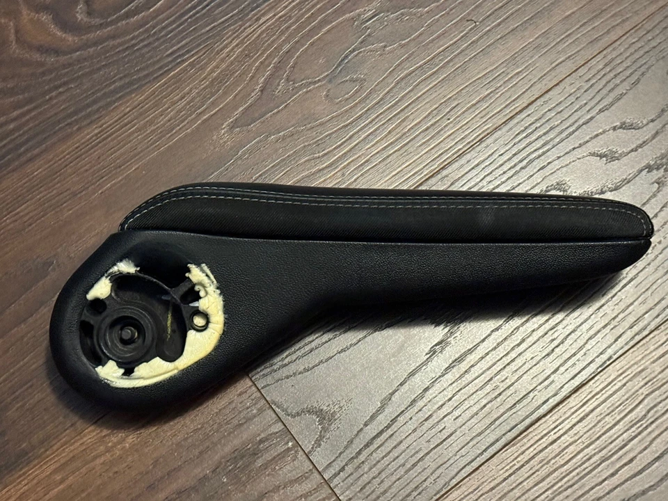 🔥2011-2020 Dodge Caravan Town Country Front Seat Arm Rest Black Leather RH Oem. - Изображение 4 из 4