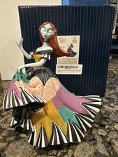 Disney Showcase Sally Couture de Force Figurine - Nightmare Before Christmas