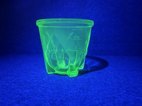 Hazel Atlas Uranium Glass Measuring Cup Vaseline Depression Glass 4.5” Patent