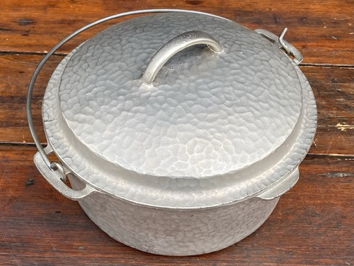 Wagner Ware Cast Iron #8 Hammered Nickel Plated Dutch Oven