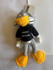 Warner Bros. Studio BUGS BUNNY RABBIT SEASON Bean Bag Plush w/mint tags 1998