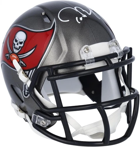 Tom Brady Tampa Bay Buccaneers Signed Riddell Speed Mini Helmet