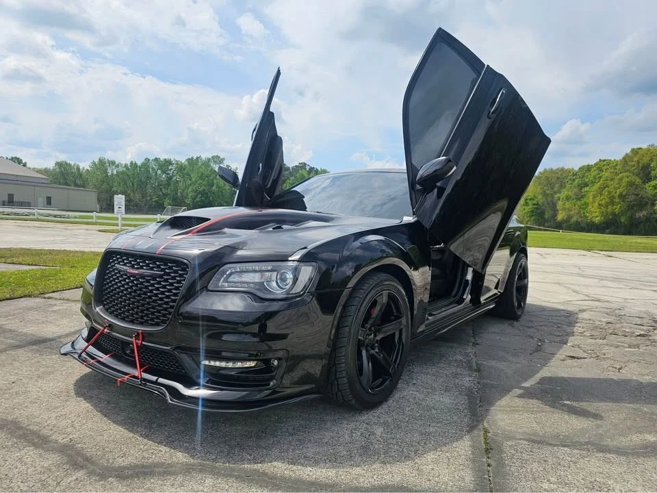 Kit bisagra puerta vertical Chrysler 300/Cargador Foto 3 de 4