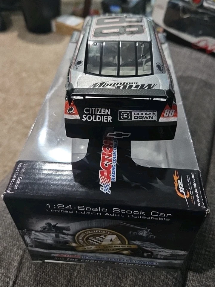 Dale Earnhardt Jr #88 Guardia Nacional/3 Puertas Abajo Citizen Soldier 2008 Impala SS Foto 4 de 4