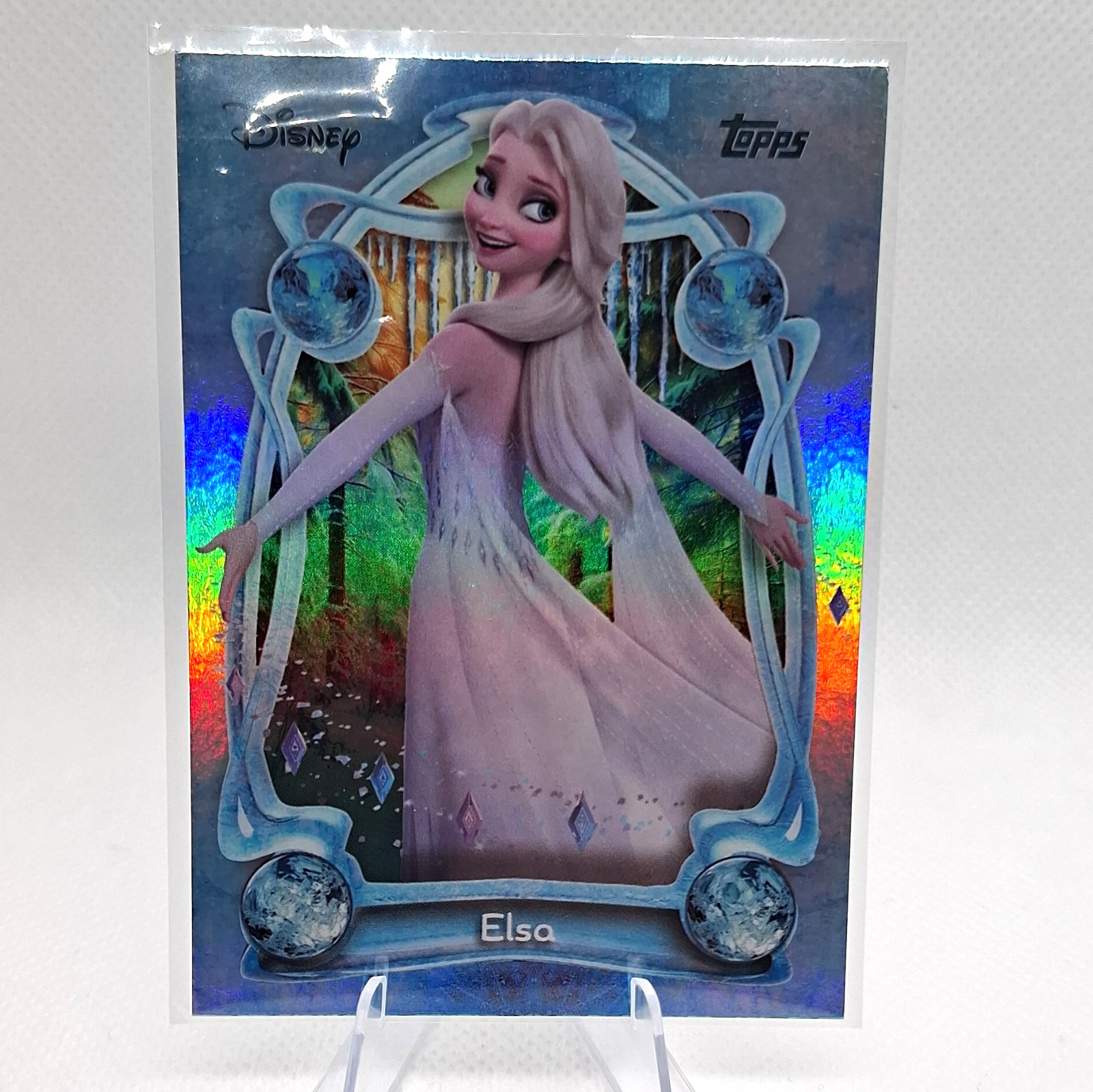 Topps 2023 Disney The Art of Frozen 2 Elsa #82 Rainbow Foil Parallel Card