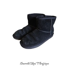 Koolaburra by UGG Koola Mini II Black Boots 1116770 girls size 2. Free shipping