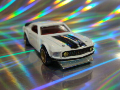 Mustang Boss 302     HW mit Gummi Räder 1:64