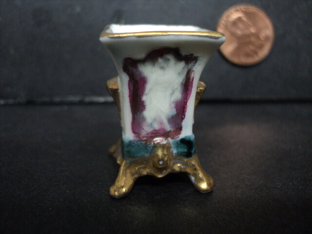 DOLLHOUSE PORCELAIN VASE-SQUARE