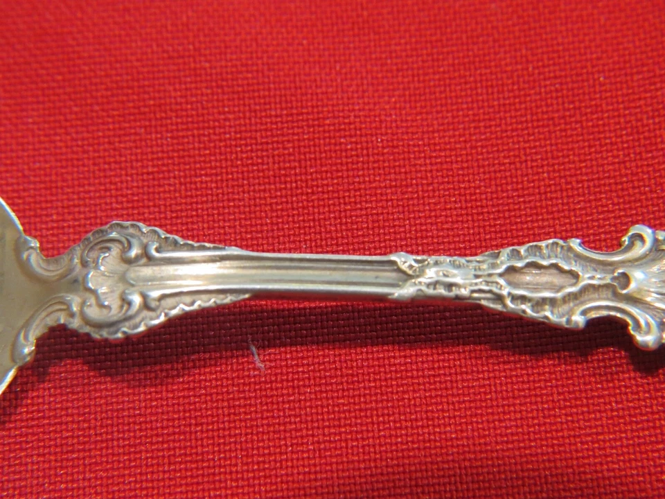 ANTIGUA CUCHARADITA DE PLATA ESTERLINA WHITING MANFACTURING CO. POMPADOUR 5 3/4" Foto 2 de 4