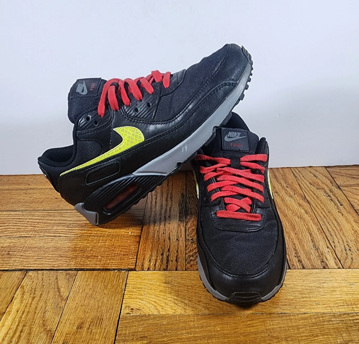 Air Max 90 New York City Pack FDNY Men s Sz 8.5 2019