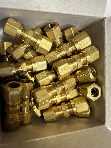 PARKER Union: Brass, For 3/8 in x 3/8 in Tube OD, Compression x Compression,25PK