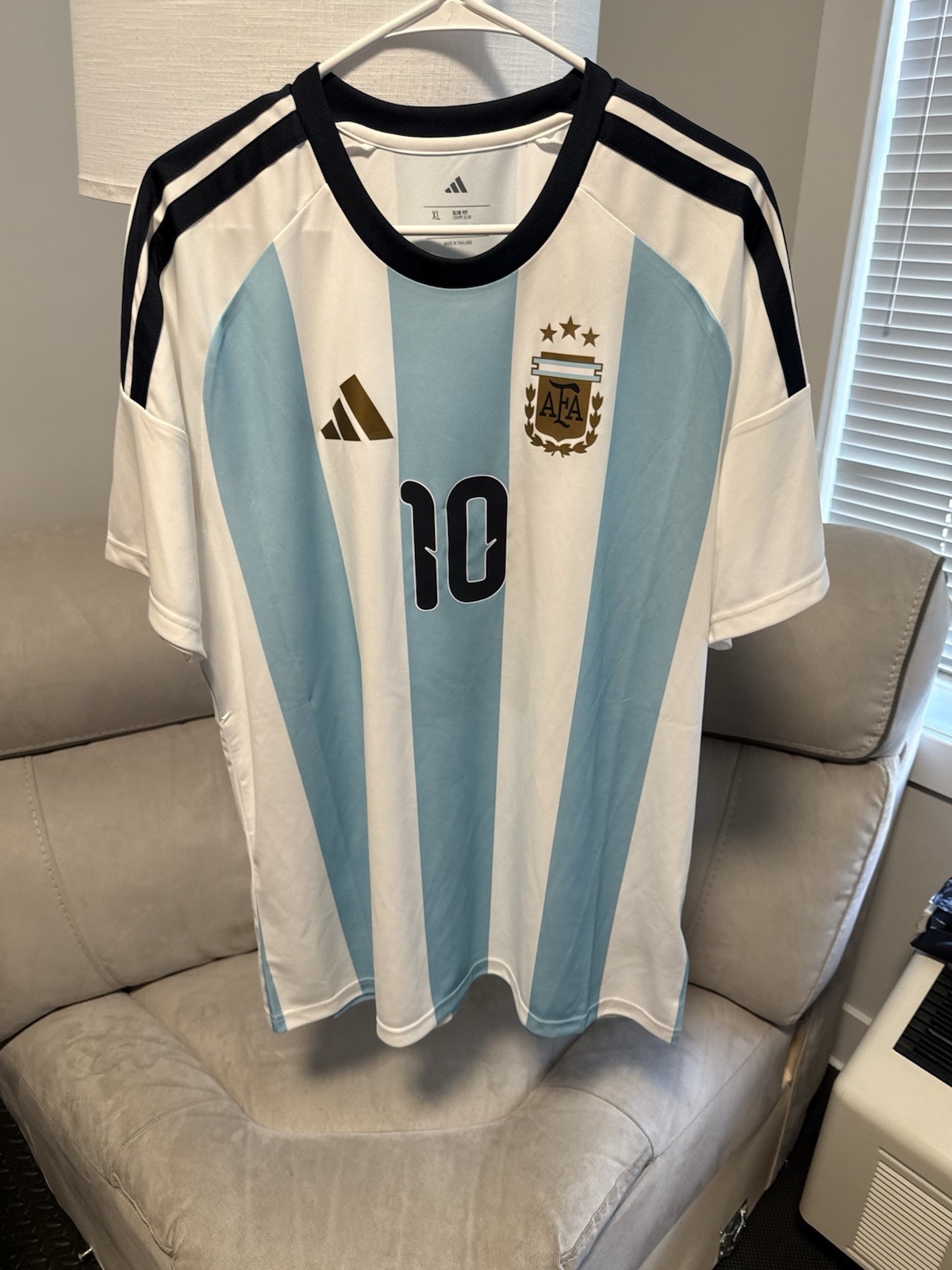 adidas Argentina Soccer Jersey Lionel Messi #10 Men’s XL White/Light Blue/Black