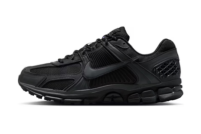 Men's 10.5 Nike Zoom Vomero 5 SE IM6597-001 Triple Black