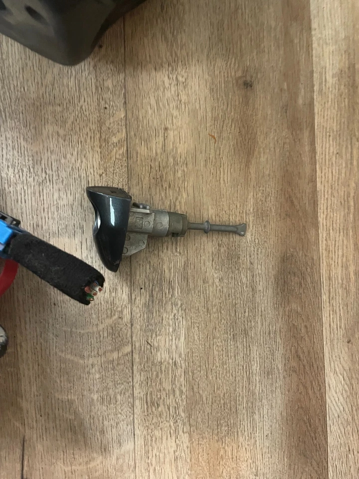 💥11 12 13 14 15 16 Kia Sportage Interruptor de encendido Cilindro Vaso Cerradura Llave de puerta Foto 3 de 4