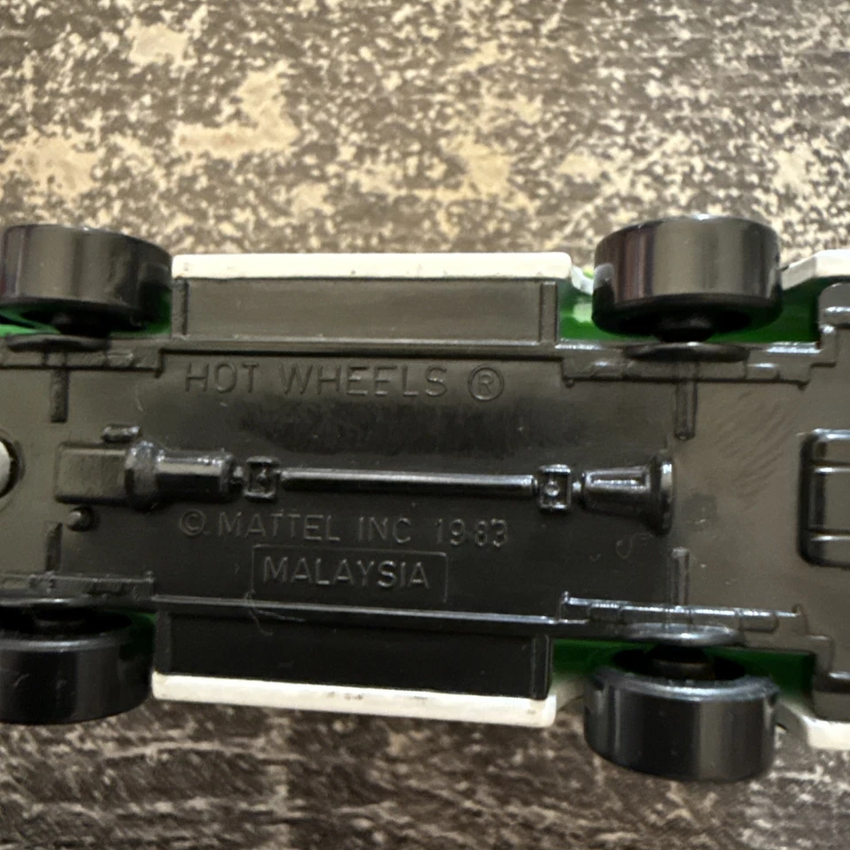 Camión de comida Hot Wheels 1983 Rasta Fruit & Veggies.  Hecho en Malasia Foto 3 de 4