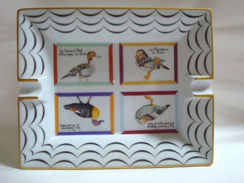 Hermes Porcelain Ashtray 19.7x16.2x4 cm with Suede Base Box Included Durable - Picture 2 of 11