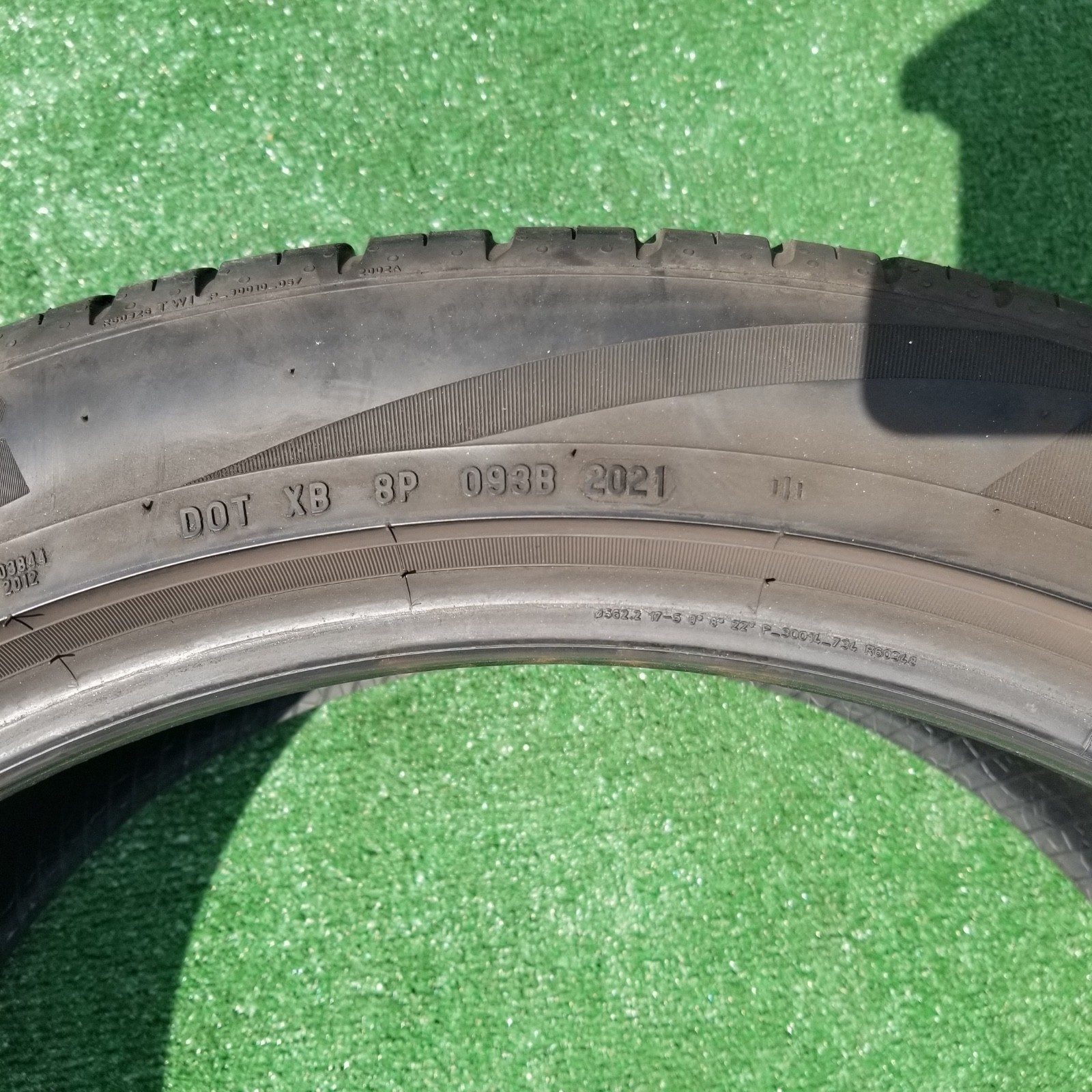 285/40R22 Pirelli Scorpion Zero All Season Tire 285/40R-22 A8A ASTON MARTIN 70%
