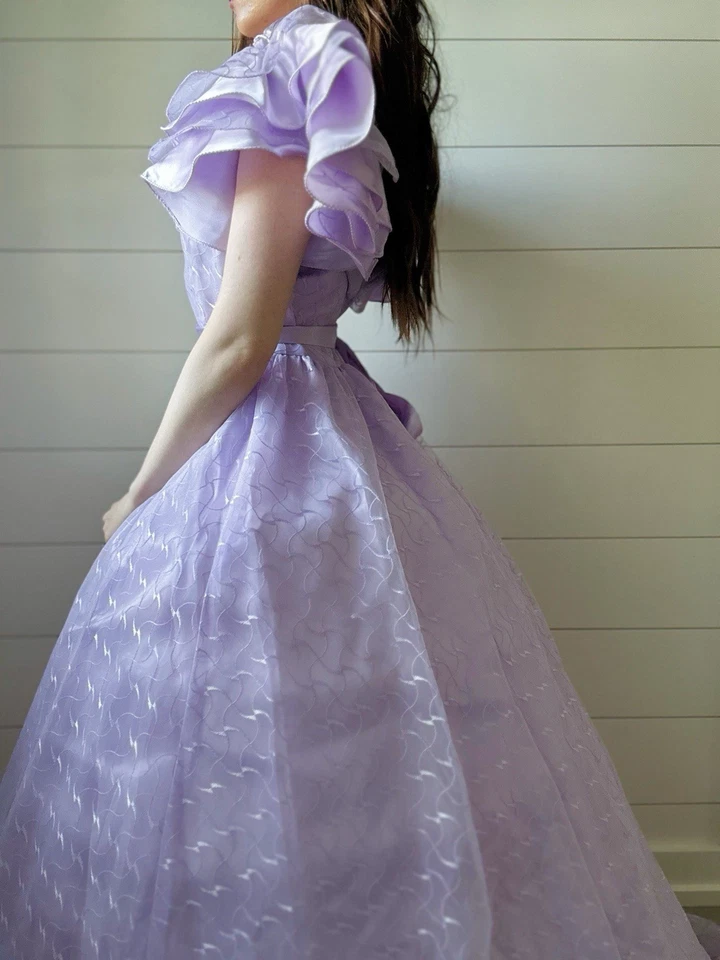 Vestido de fiesta vintage de gasa lavanda de los años 80 satinado con volantes con lazos Foto 4 de 4