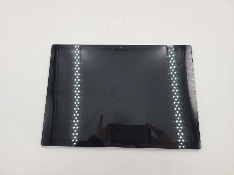 Microsoft Surface Book 2 i7-8650U 1,9 GHz 8 GB Ram 256 GB SSD W11P GTX 1050 Foto 4 de 4