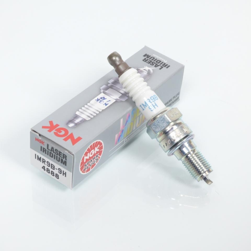 Bougie d'allumage NGK IMR9B-9H pour stopper les ratés moteur sur Honda VFR 800 2002-2010