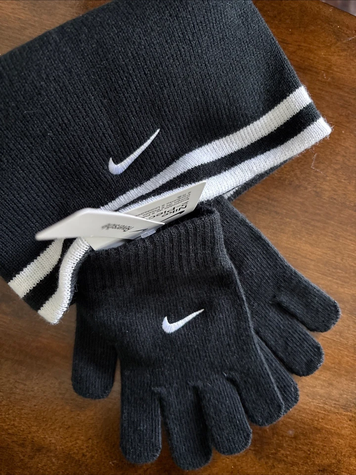 Nike Kids Black & White Beanie Hat with Gloves One Size Youth Reversible NEW - Image 3 of 3