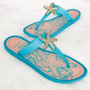 nine west jelly flip flops
