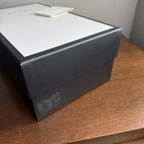 GUCCI Empty Shoe Box Black & White 14.5" x 8.25" x 5" w card - Picture 5 of 5