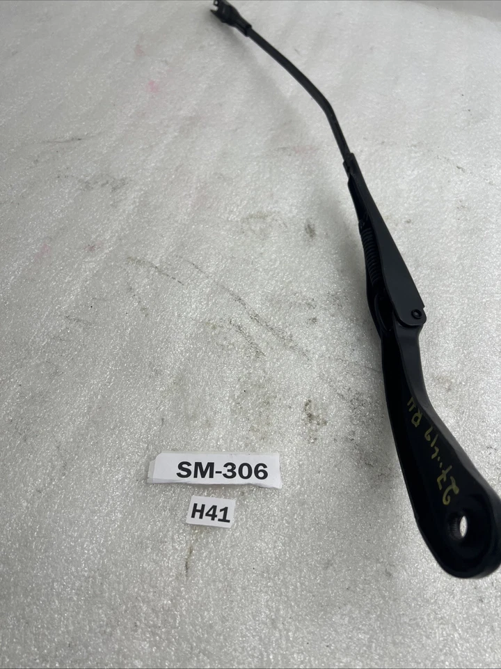 Brazo limpiaparabrisas delantero derecho pasajero BMW 328i 2011-2015 fabricante original Foto 2 de 4