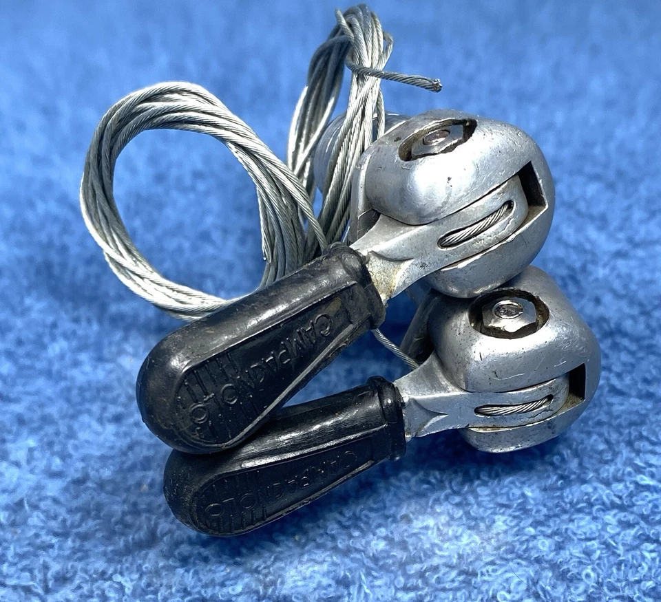 PALANCAS DE CAMBIO DE CONTROL DE MANILLAR CAMPAGNOLO #1012/3 CABLES CAMPY CORRECTOS CAMPANAS NEGRAS Foto 3 de 4