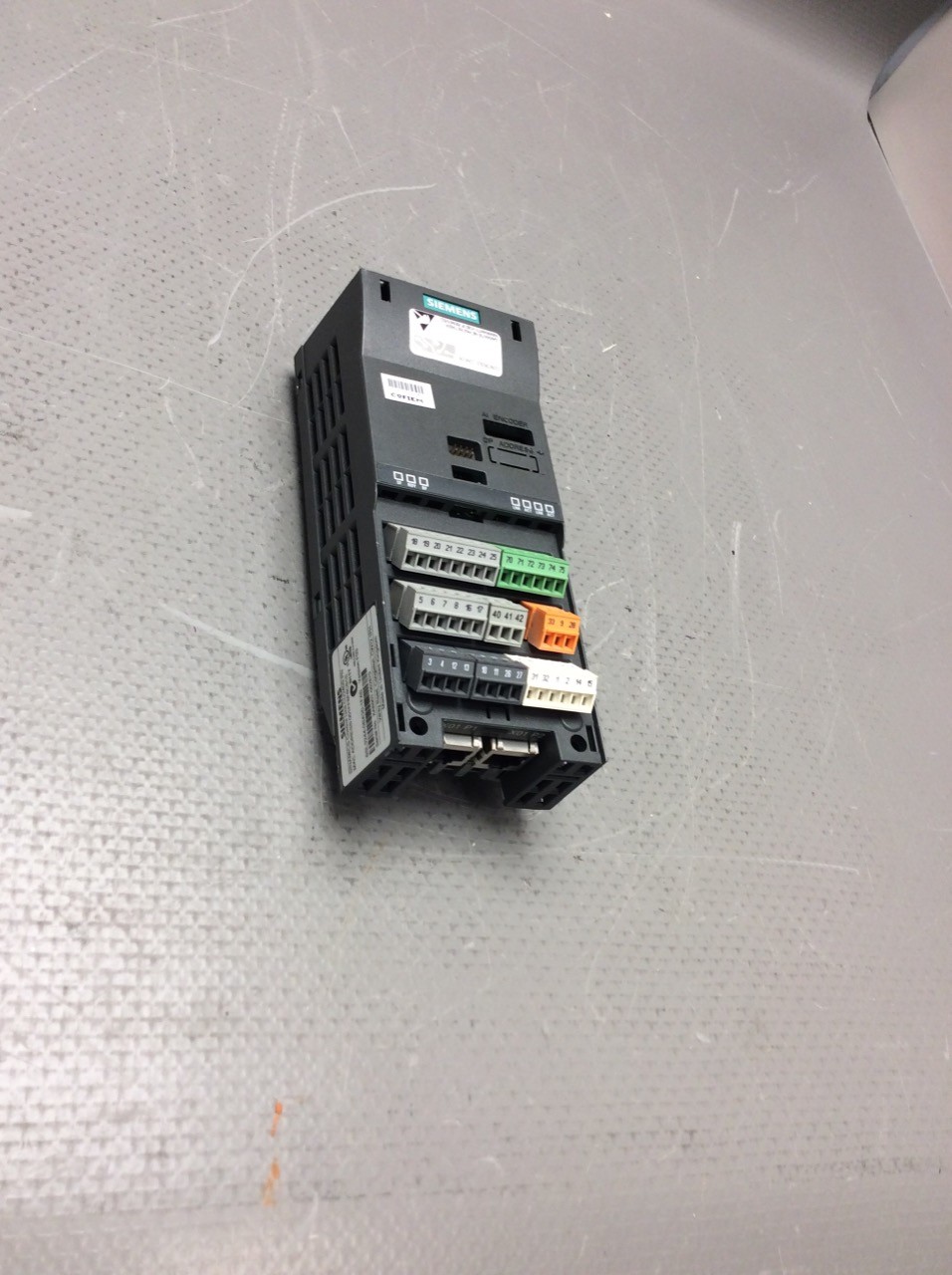 6SL3244-0BA20-1FA0 SIEMENS SINAMICS G120 SINAMICS G120 CONTROL UNIT CU240S PN TY