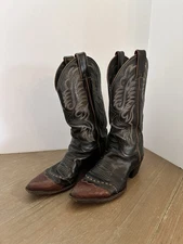 Justin cowboy boots women 7.5 B