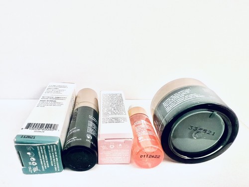 Biossance Squalane Skincare Mini Travel Set Omega Repair Cream, Serum & Rose Oil - Imagen 3 de 3
